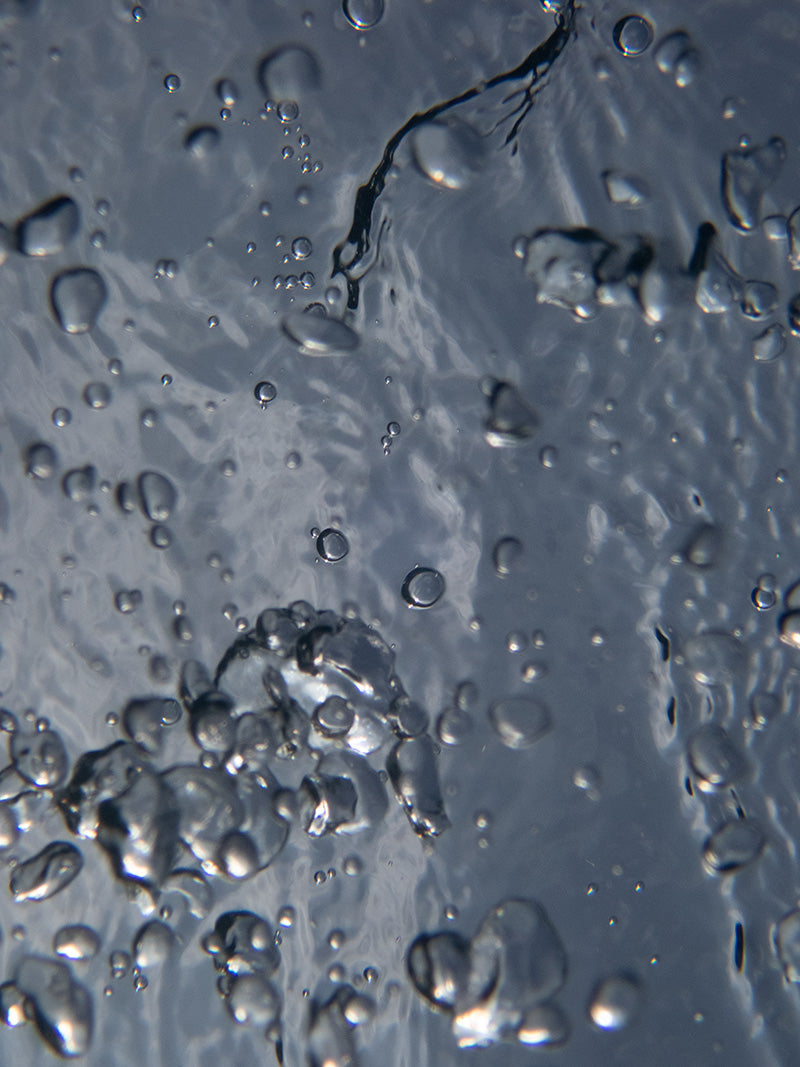 Bubble field held underwater with microbubbles and low light
